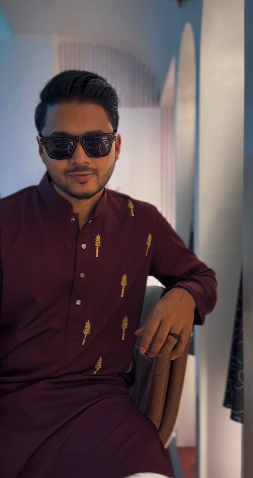 MAROON 26